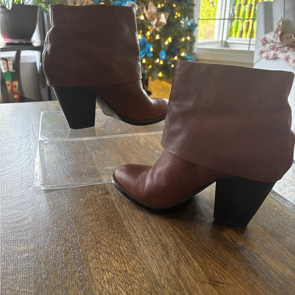 Vince Camuto Brown Leather Ankle Booties‎ Block Heel Size 8